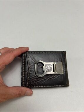FOSSIL VINTAGE Y2K RICH BROWN LEATHER FOLDUP WALLET WITH BOTTLE OPENER FRONT